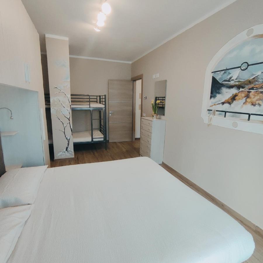 Casa Vacanze Da Gabri ตีราโน ภายนอก รูปภาพ